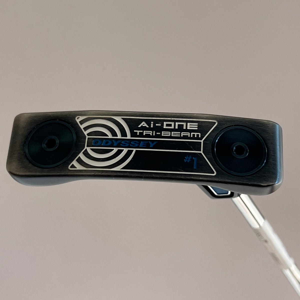 ODYSSEY Ai-ONE TRI-BEAM DW 33インチ HC付き Odyssey Ai One Tri-Beam #1 33 Inch Putter Headcover Included