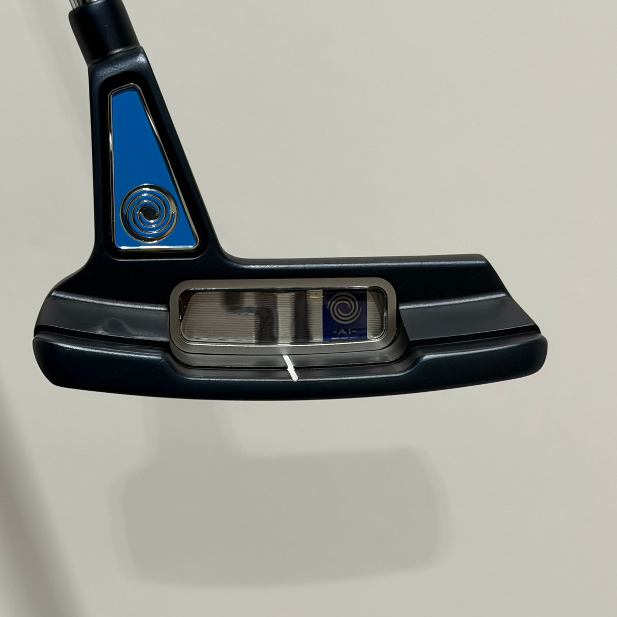 Odyssey Ai-One Tri-Beam #1W 33 Inch Putter Headcover Included