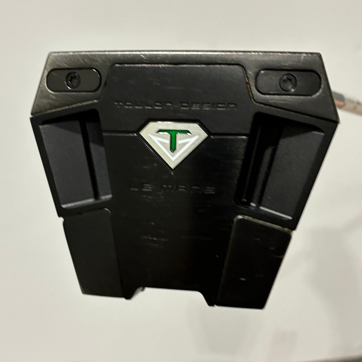 Odyssey Toulon Design Le Mans 34 Inch Putter Headcover Included