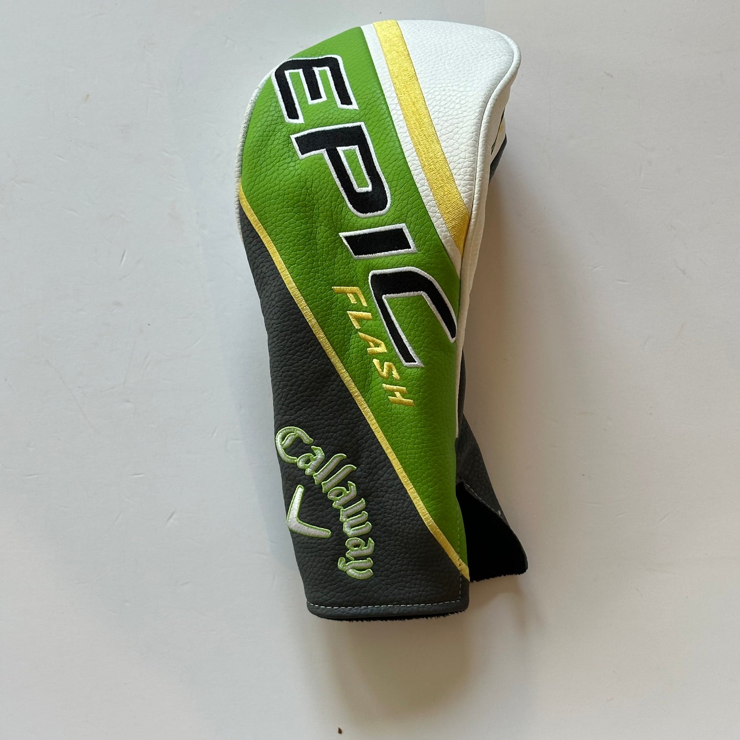 Callaway Epic Flash Star 10.5* Driver Regular Flex Headcover Included