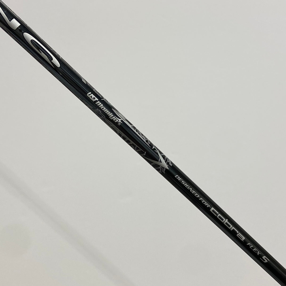Cobra DS-Adapt LS 9.0* Driver Stiff Flex Headcover Included