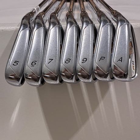 TaylorMade R11 Iron Set 5-P+A Stiff Flex – Sole