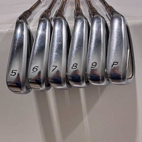 TaylorMade R9 Iron Set 5-P Stiff Flex – Sole
