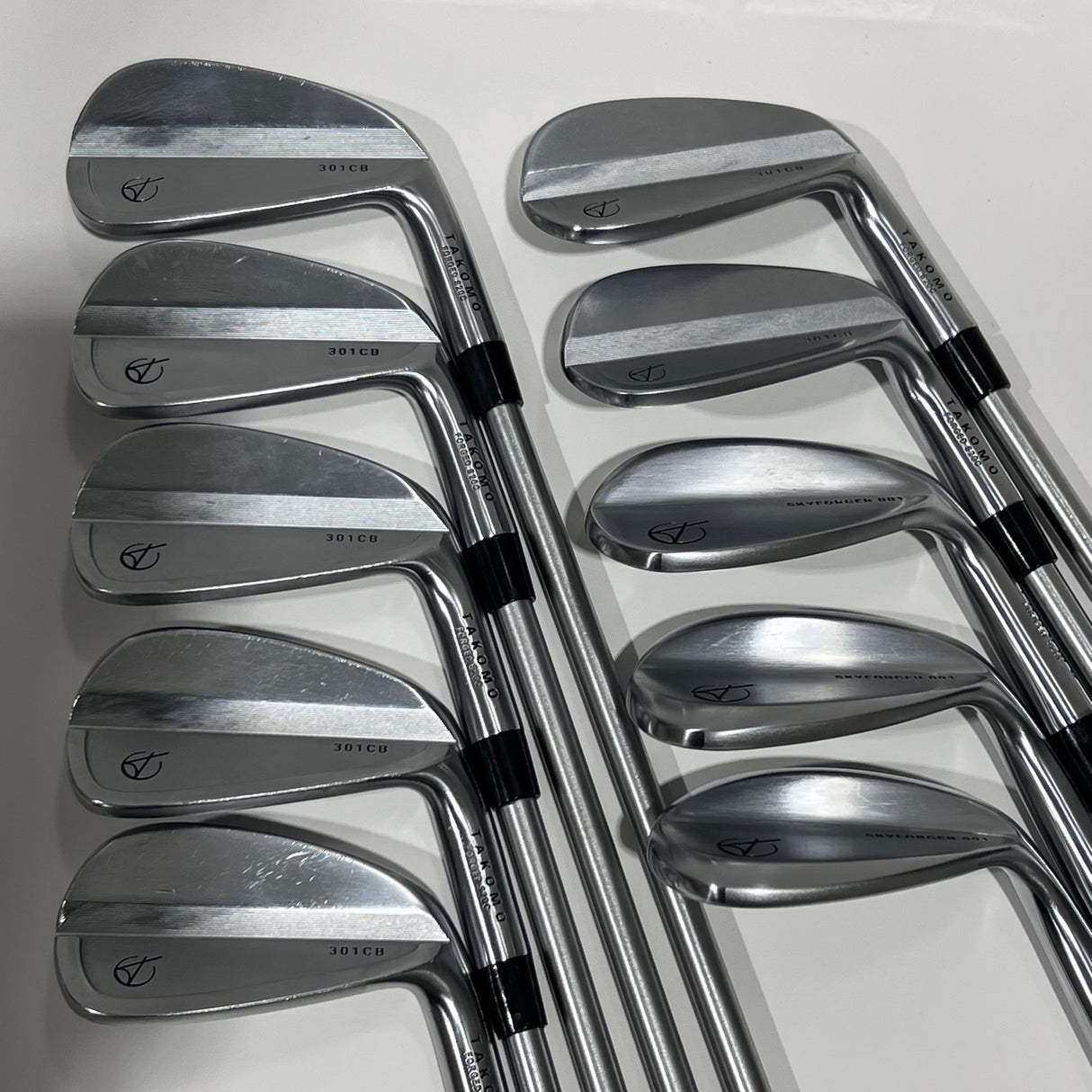 Takomo 301CB Iron Set 4-P Stiff Flex + Takomo Skyforger 001 52*, 56*, 60* Wedge Set
