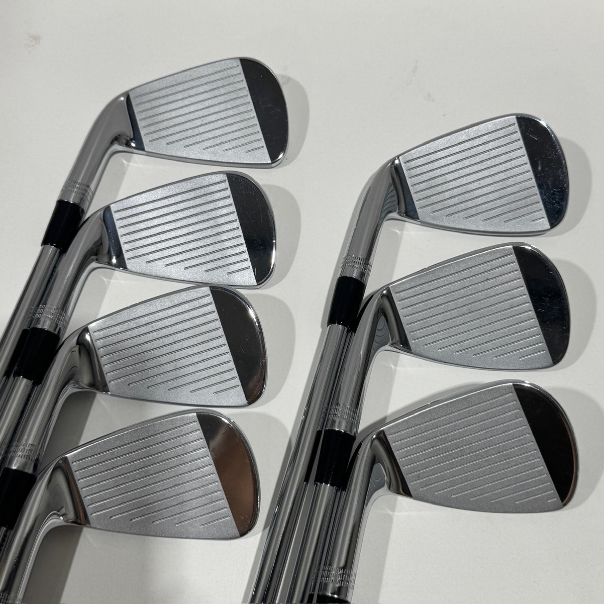 Wilson Staff Model CB (2024) Iron Set 4-P Extra Stiff Flex