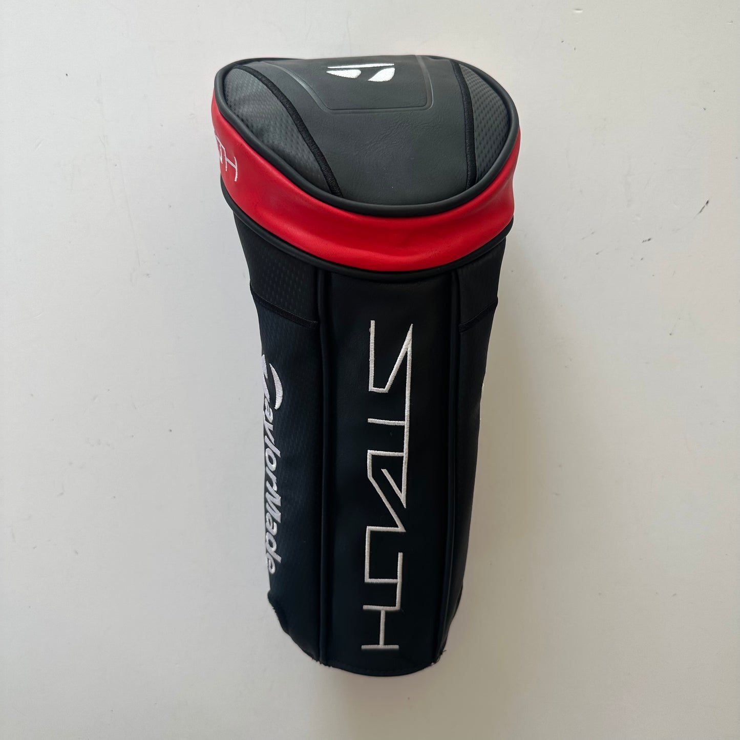 TaylorMade Stealth HD 9* Stiff Flex Headcover Included