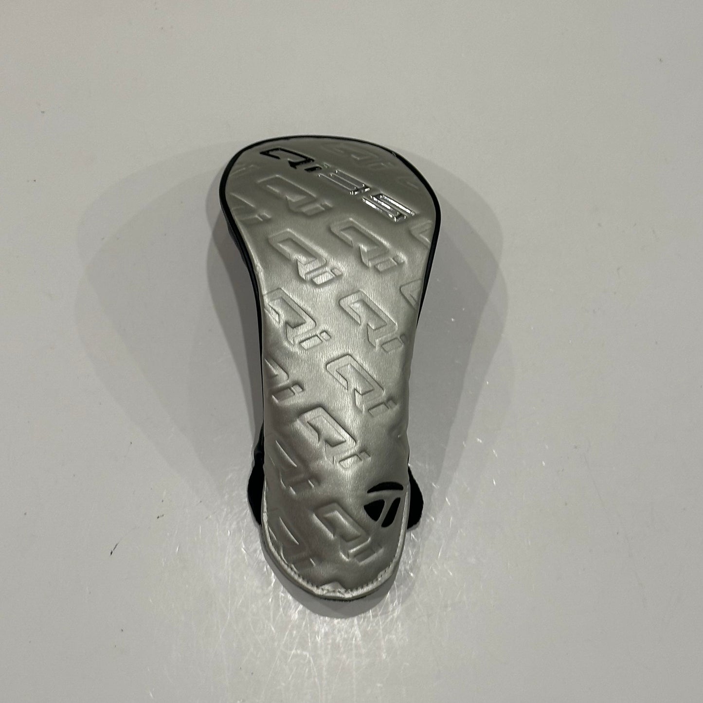 TaylorMade Qi35 10.5* Driver Stiff Flex Headcover Included