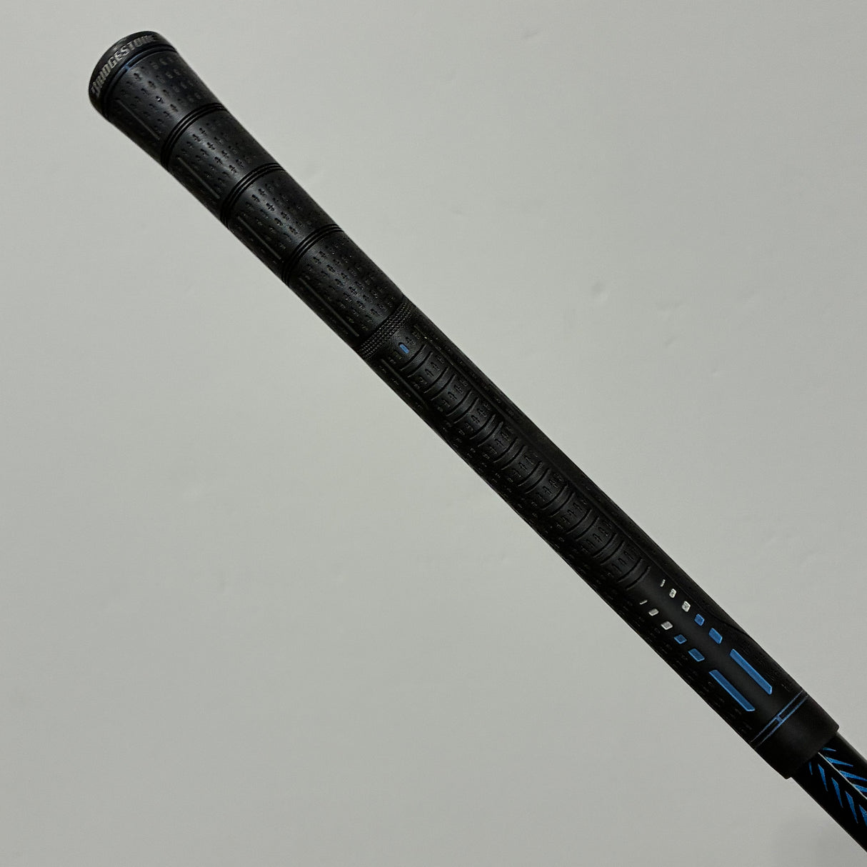 Bridgestone Tourstage VIQ 10.5* Driver Stiff Regular Flex Headcover Included