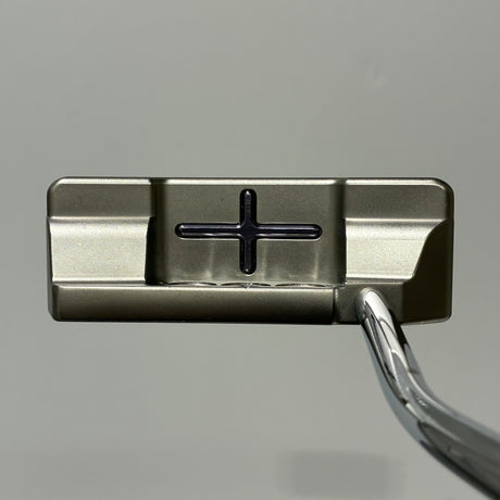 Scotty Cameron Newport M2 Cameron & Crown 33 Inch Putter Headcover Included